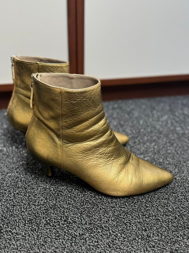 Gouden laarzen van Toral maat 37 met kitten hak, Kleding | Dames, Schoenen, Overige kleuren, Lage of Enkellaarzen, Ophalen of Verzenden