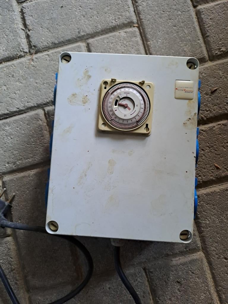 Schakelkast, Ophalen