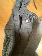 Nike winterjas met capuchon maat xs jongens, Ophalen of Verzenden, Zo goed als nieuw, Jongen, Jas