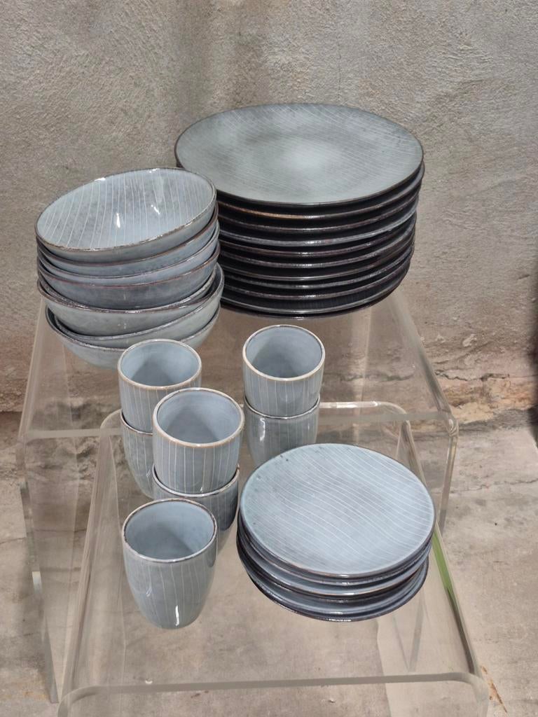 Nordic sea collectie grijs broste copenhagen 42 delig, Huis en Inrichting, Ophalen, Zo goed als nieuw, Aardewerk