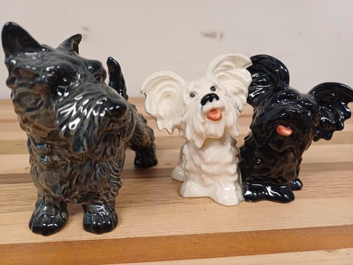 2 Goebel Terrier beeldjes, Verzamelen, Beelden en Beeldjes, Zo goed als nieuw, Overige typen, Ophalen of Verzenden