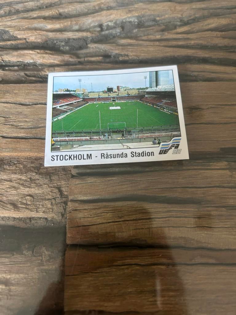 Panini Euro '92 Sticker - Råsunda Stadion Stockholm, Verzamelen, Ophalen of Verzenden, Gebruikt, Sport