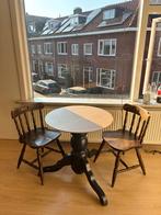 Ronde houten tafel met twee cafe stoelen | MOET SNEL WEG!!, Ophalen of Verzenden