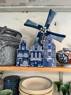 Drie Delfts blauwe spaarpotjes in huisjesvorm, Ophalen of Verzenden, Gebruikt, Steen, Aardewerk of Keramiek, Object of Gebouw