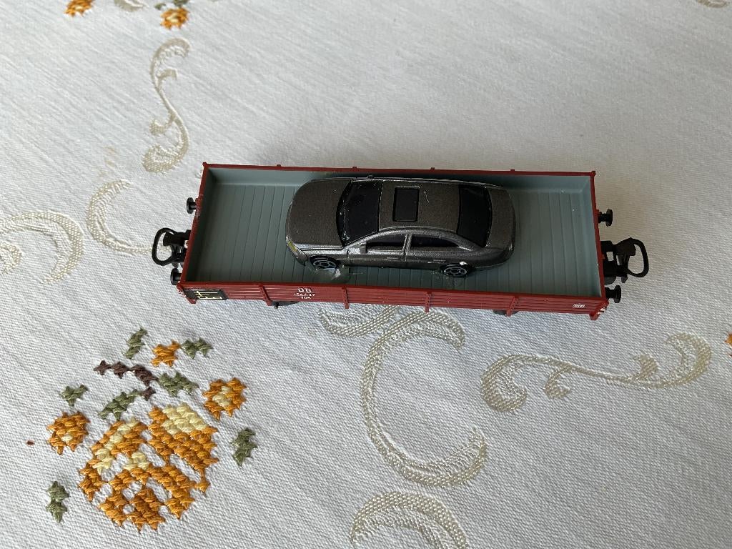 maerklin wagon met auto met verlichting, Wisselstroom, Ophalen of Verzenden, Märklin, Nieuw