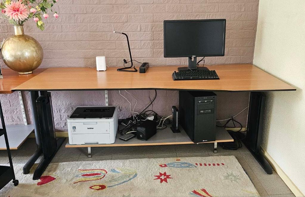 Bureau, Ophalen, Gebruikt, Spaanplaat of MDF