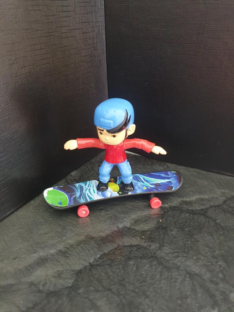 Skateboard speelgoedfiguur mc donalds 2006, Ophalen of Verzenden, Jongen of Meisje