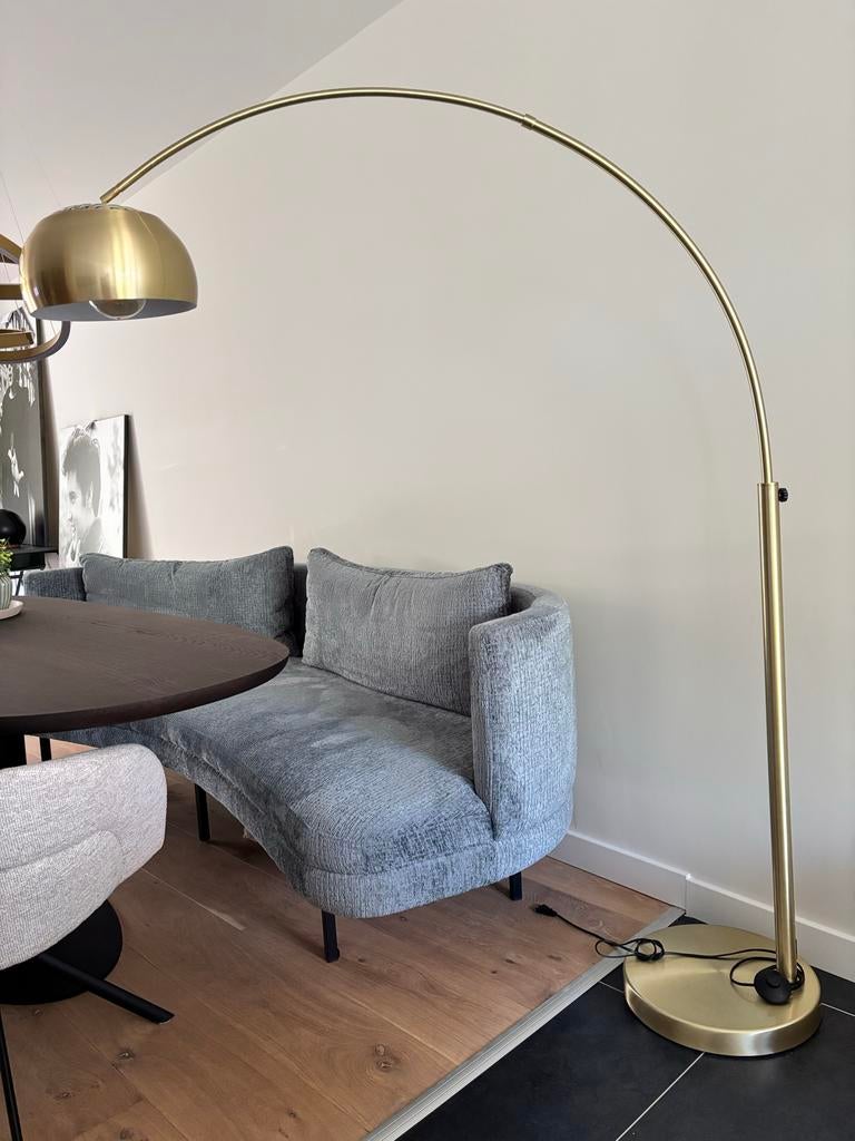 Gouden Booglamp - Stijlvolle Vloerlamp van Zuiver, Huis en Inrichting, Lampen | Vloerlampen, Ophalen, Zo goed als nieuw, Metaal
