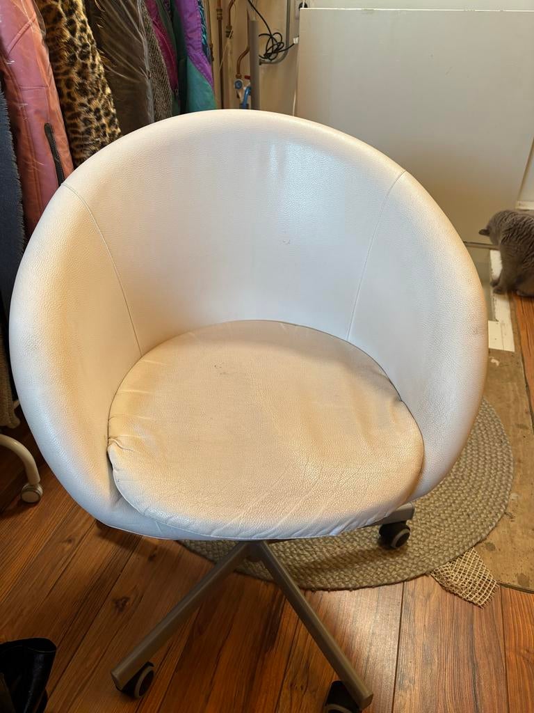 IKEA skruvsta bureaustoel - Wit, draaibaar en comfortabel, Huis en Inrichting, Bureaustoelen, Ophalen, Gebruikt, Wit, Bureaustoel