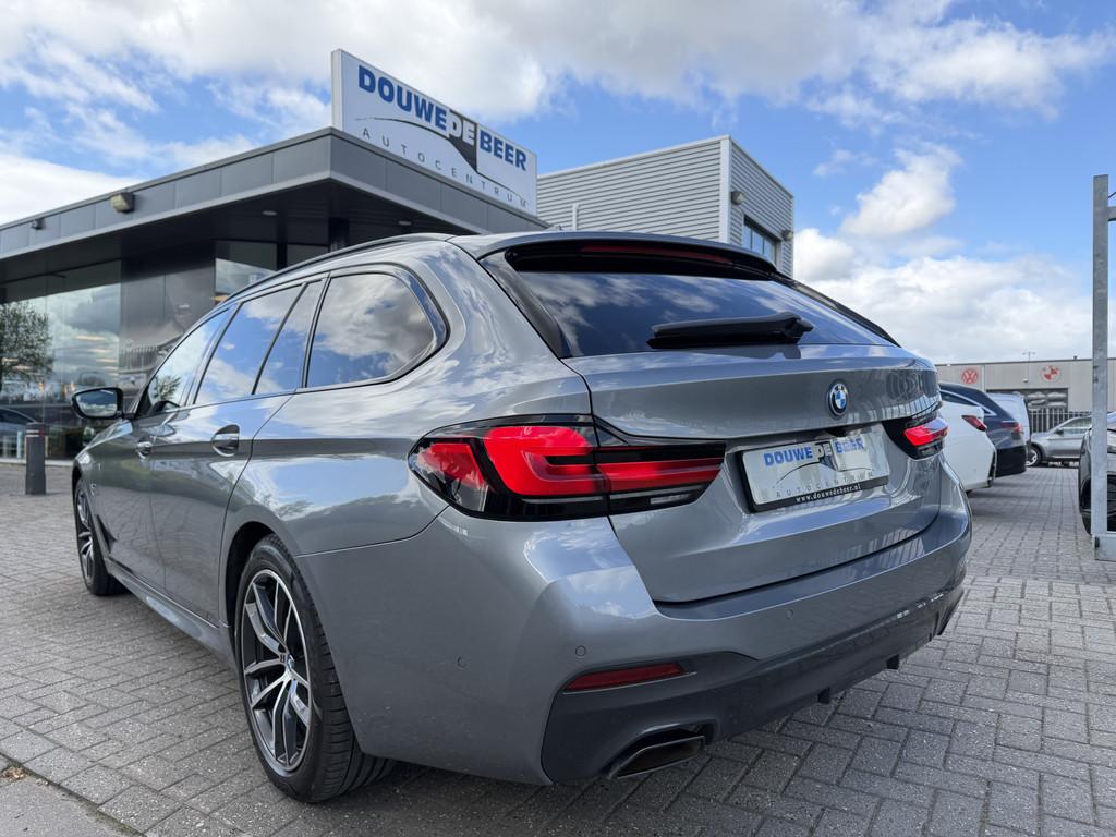 BMW 5 Serie Touring 530e High Executive M Sport Pano-Dak | T, Gebruikt, 4 cilinders, Hybride Elektrisch/Benzine, Adaptive Cruise Control