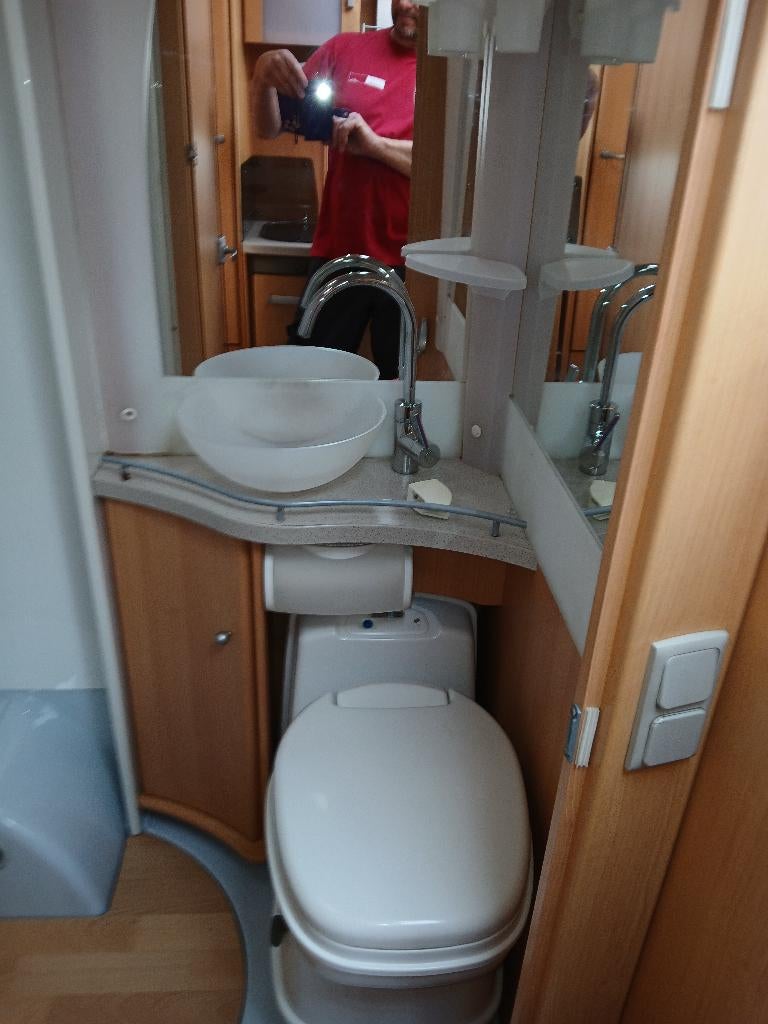 Caravans And Camping Semi-Integraal