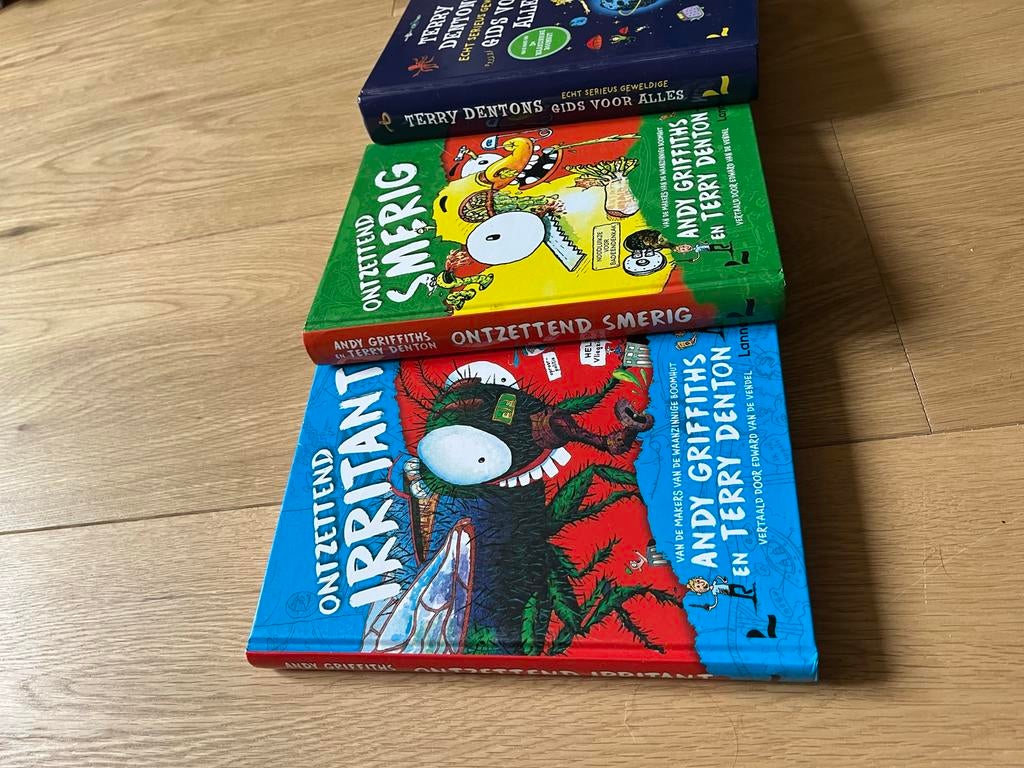 Andy Griffiths & Terry Denton - Ontzettend Irritant & Smerig, Boeken, Ophalen of Verzenden, Zo goed als nieuw, Fictie algemeen