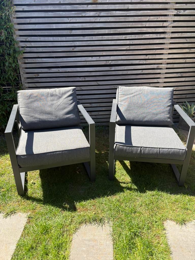 2 aluminium donkergrijze tuinstoelen - Jutlandia, Ophalen, Zo goed als nieuw, Aluminium, 2 zitplaatsen