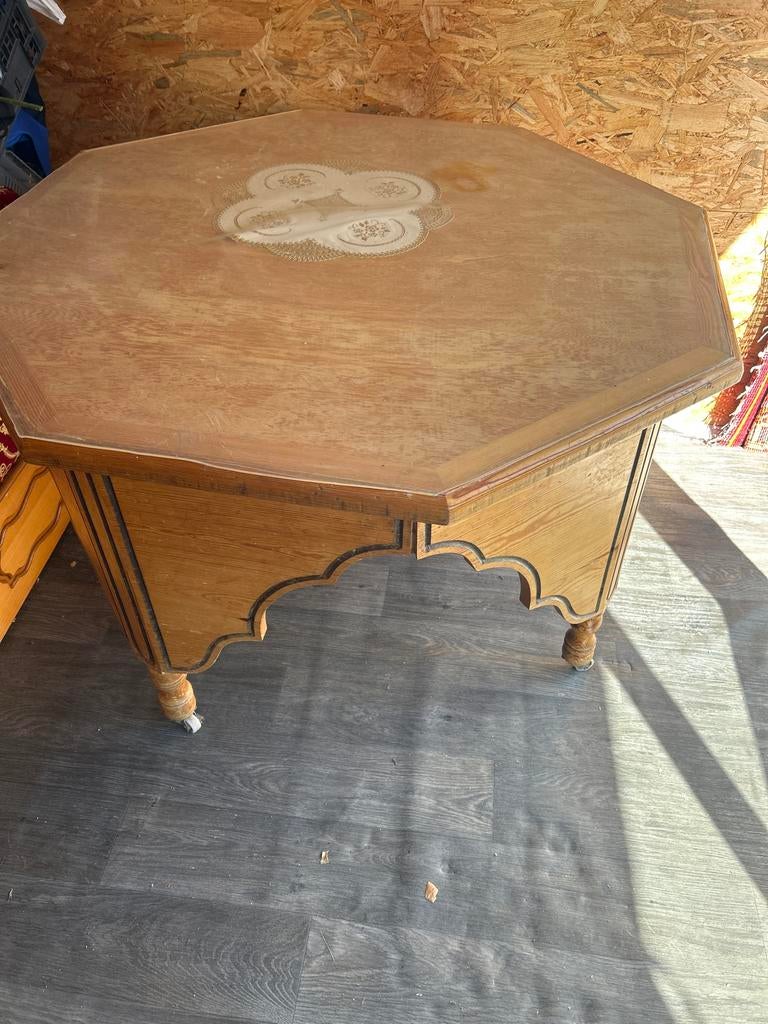 Vintage achthoekige salontafel met wieltjes, Antiek en Kunst, Antiek | Meubels | Tafels, Ophalen of Verzenden