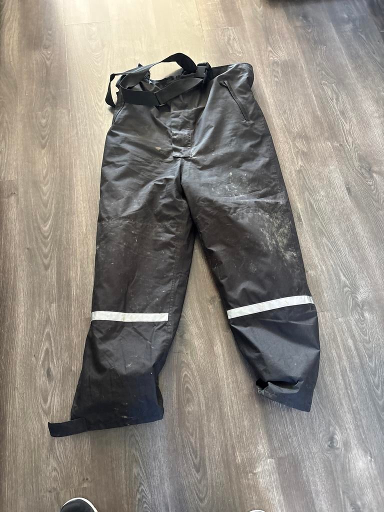 Spro Visbroek Maat L - Waterdicht en Comfortabel, Ophalen, Gebruikt, Kleding