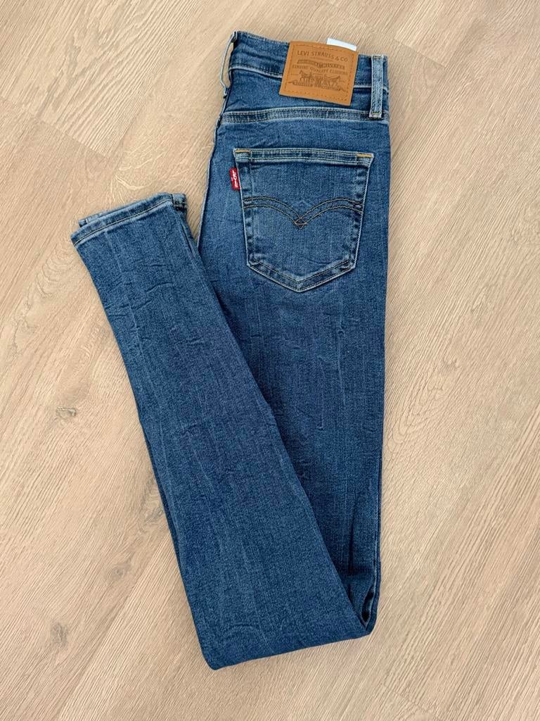 Levi's 720 skinny jeans W24 L32, Ophalen of Verzenden, Zo goed als nieuw, Blauw, W27 (confectie 34) of kleiner