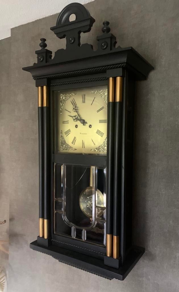 Leuke klok, Ophalen, Wandklok