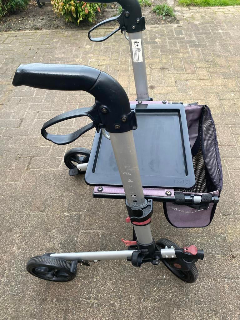 Rollator, lichtgewicht en inklapbaar, Ophalen, Opvouwbaar, Zo goed als nieuw
