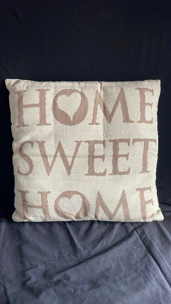 4 Kussens Home Sweet Home, Ophalen of Verzenden, Zo goed als nieuw, Vierkant