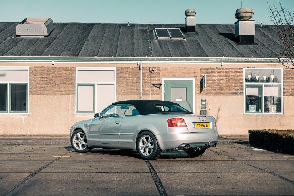 Audi A4 Cabriolet 2.4 V6 Pro Line | Goed onderhouden, Gebruikt, Zwart, Cabriolet, 4 stoelen