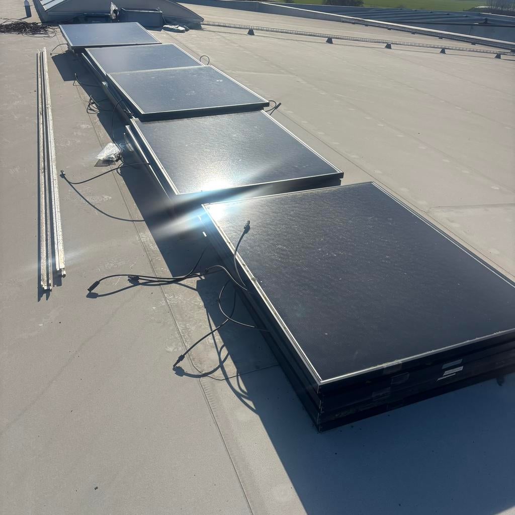 Zonnepanelen 32 stuks, 155 wattpiek + omvormer, Doe-het-zelf en Verbouw, Zonnepanelen en Toebehoren, Ophalen, Gebruikt, Compleet systeem