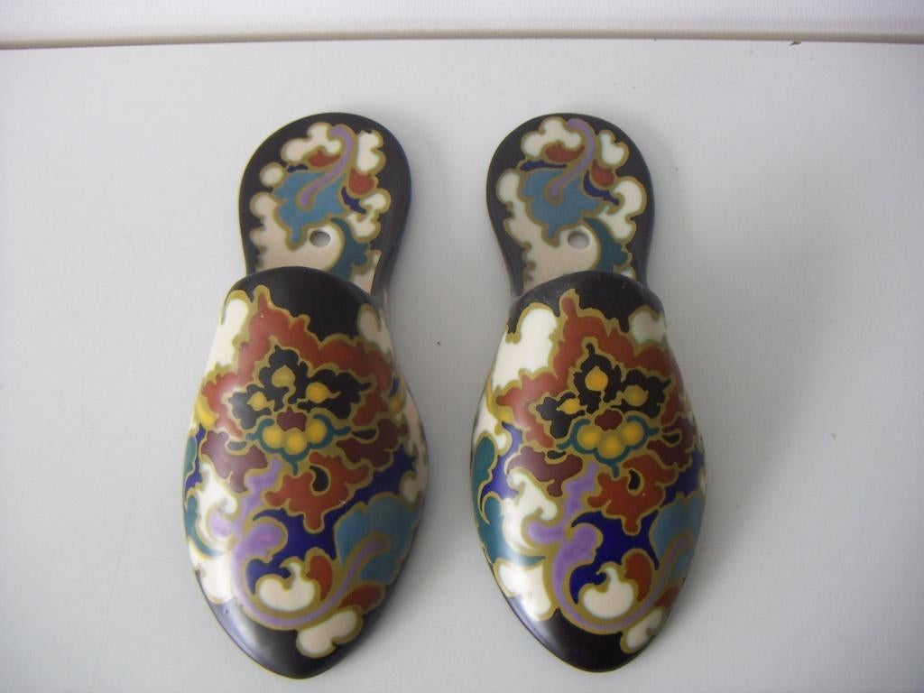 2 x Regina Gouda plateel keramiek wandsloffen/ vazen jr.1945, Antiek en Kunst, Ophalen of Verzenden