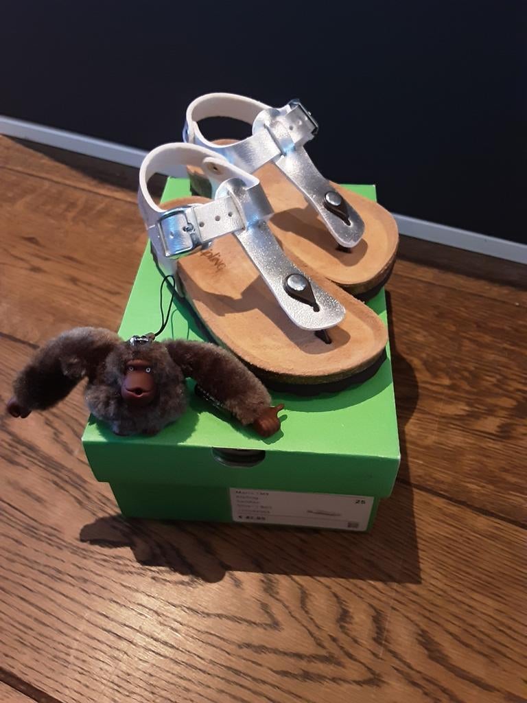 Kipling teenslipper sandalen zilver maat 25 NIEUW, Kipling, Meisje, Nieuw, Ophalen of Verzenden