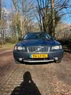 Volvo V70 2.4 T XC 4WD AUT 2002 Blauw, Auto's, Volvo, 1800 kg, Zwart, Blauw, XC70