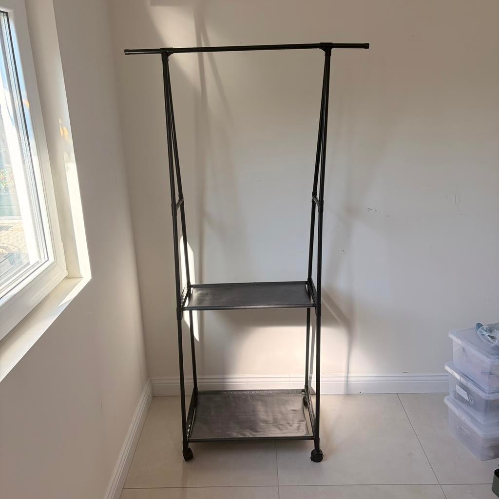 Kleding rek zwart, Ophalen, Met wielen, Gebruikt