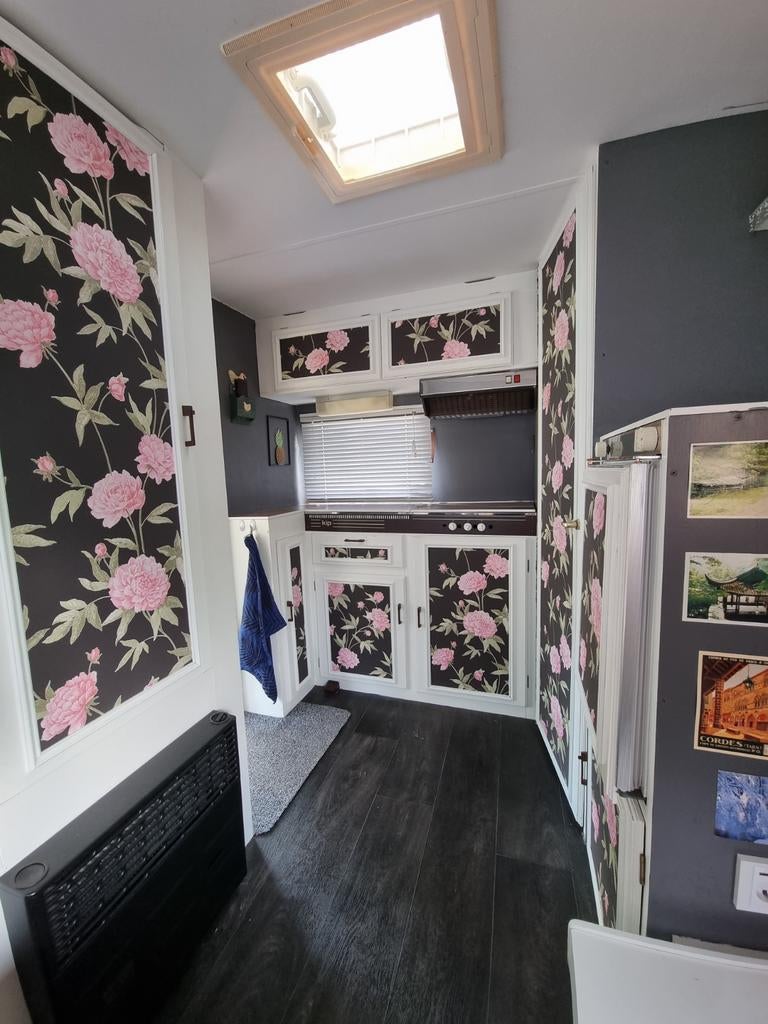 KIP KG 380 EK caravan 1981, Caravans en Kamperen, Caravans, Particulier, 500 - 750 kg, Kip, Kachel, Ophalen