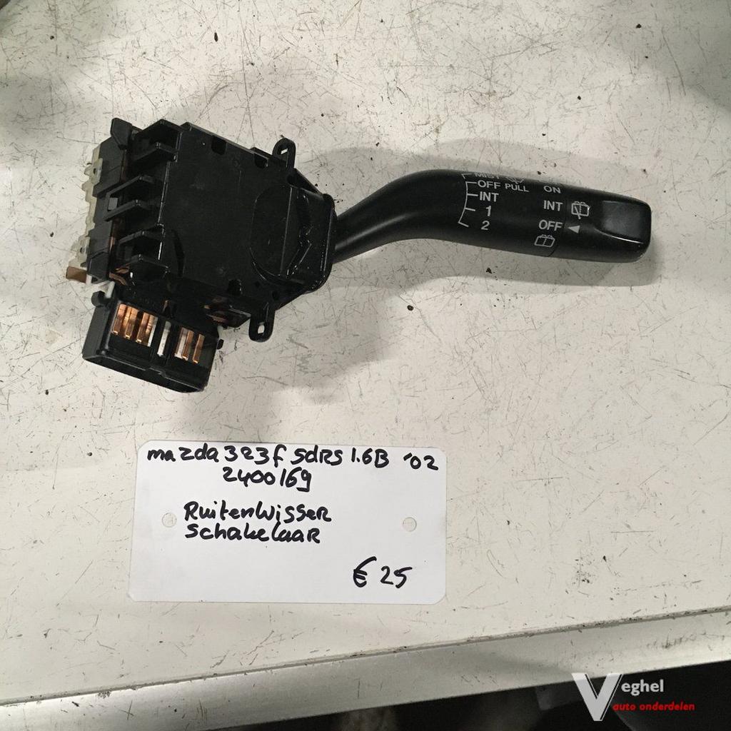 Mazda 323F 5drs 1.6 B 2002 Wagennr 2400169 Ruitenwisserschak