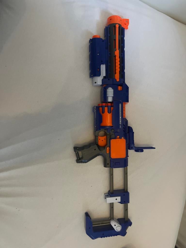 Elektrische Nerfgun met laserlampje en plakpijltjes, Ophalen of Verzenden, Gebruikt, Jongen of Meisje
