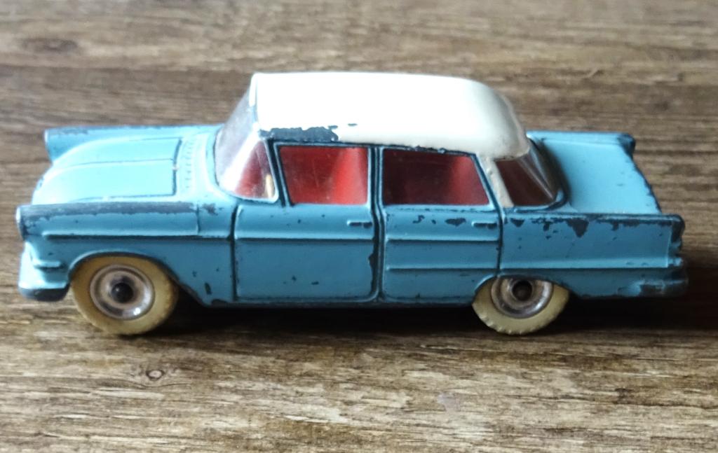 Dinky Toys - 1:43 - Opel Kapitan - réf. 177