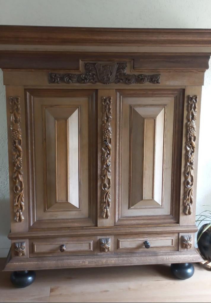 Prachtige antieke kast, Ophalen