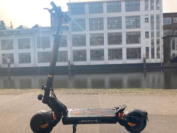 Kukirin G2 Master elektrische step (+helm), Fietsen en Brommers, Steps, Zo goed als nieuw, Elektrische step (E-scooter), Ophalen