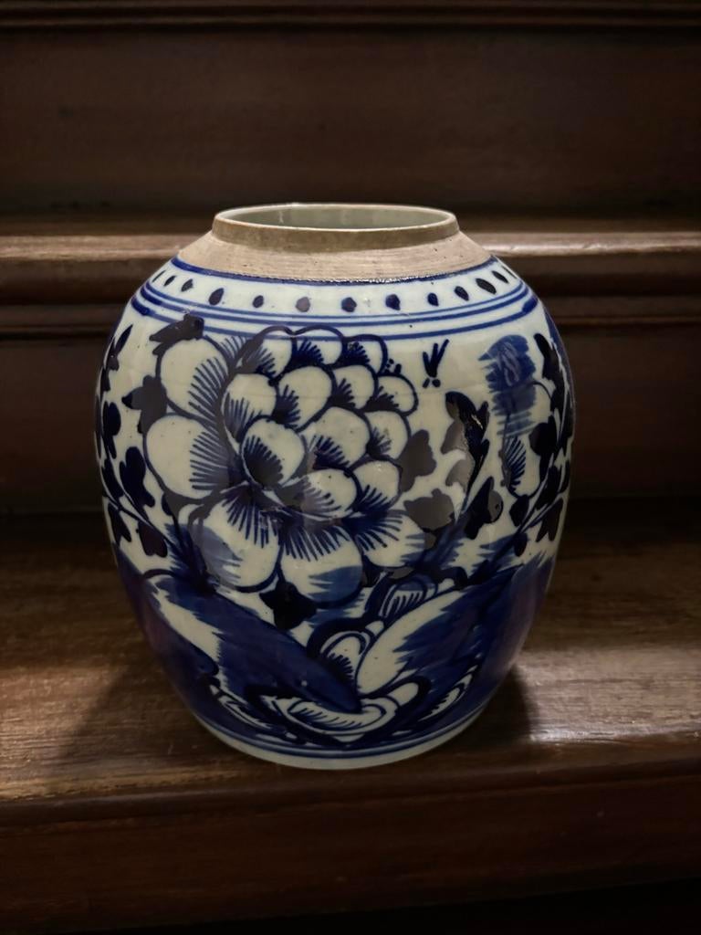 Antieke Chinese Blauw-Witte Gemberpot met Bloemmotief, Ophalen of Verzenden
