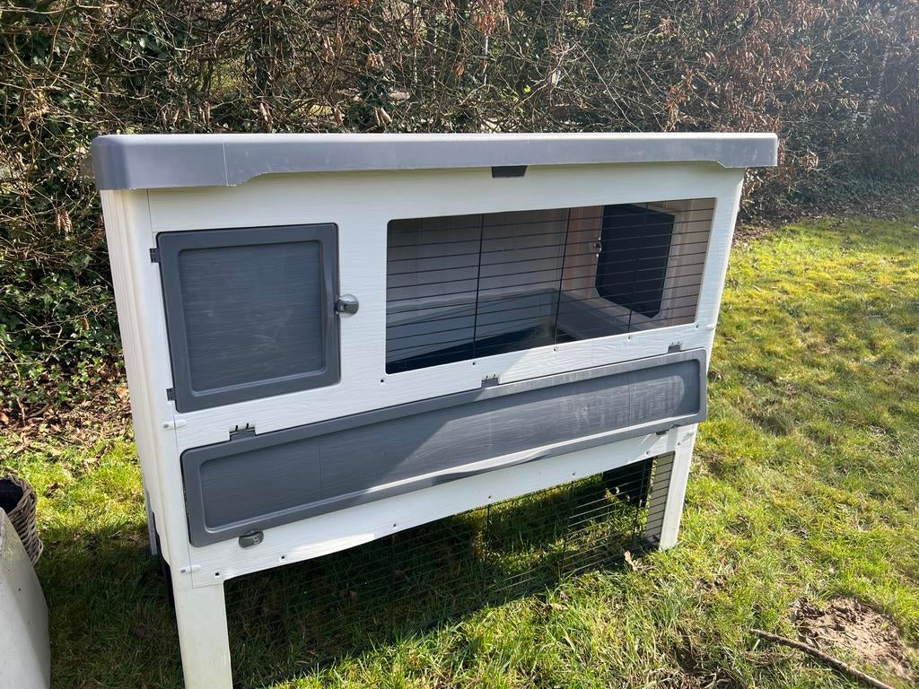 Konijnenhok 140 ferplast. Compleet en in goede staat, Dieren en Toebehoren, Knaagdieren en Konijnen | Hokken en Kooien, 110 cm of meer