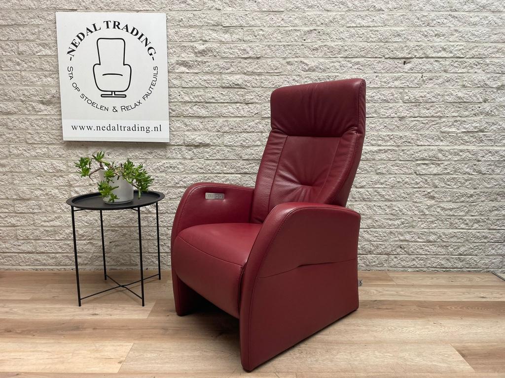 Als Nieuw! Tulipa relax fauteuil leer ACCU stoel verstelbaar, Huis en Inrichting, Fauteuils, Zo goed als nieuw, Leer, 50 tot 75 cm
