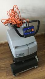 Schrobmachine Nilfisk CA 340  De machine is 3 keer gebruikt, Ophalen, Zo goed als nieuw, Schrobmachine