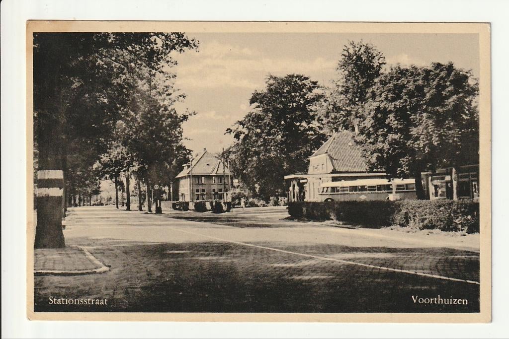 VOORTHUIZEN STATIONSSTRAAT SHELL BENZINE POMP VAD CROSSLEY, Verzamelen, Ophalen of Verzenden, 1940 tot 1960, Gelopen, Gelderland