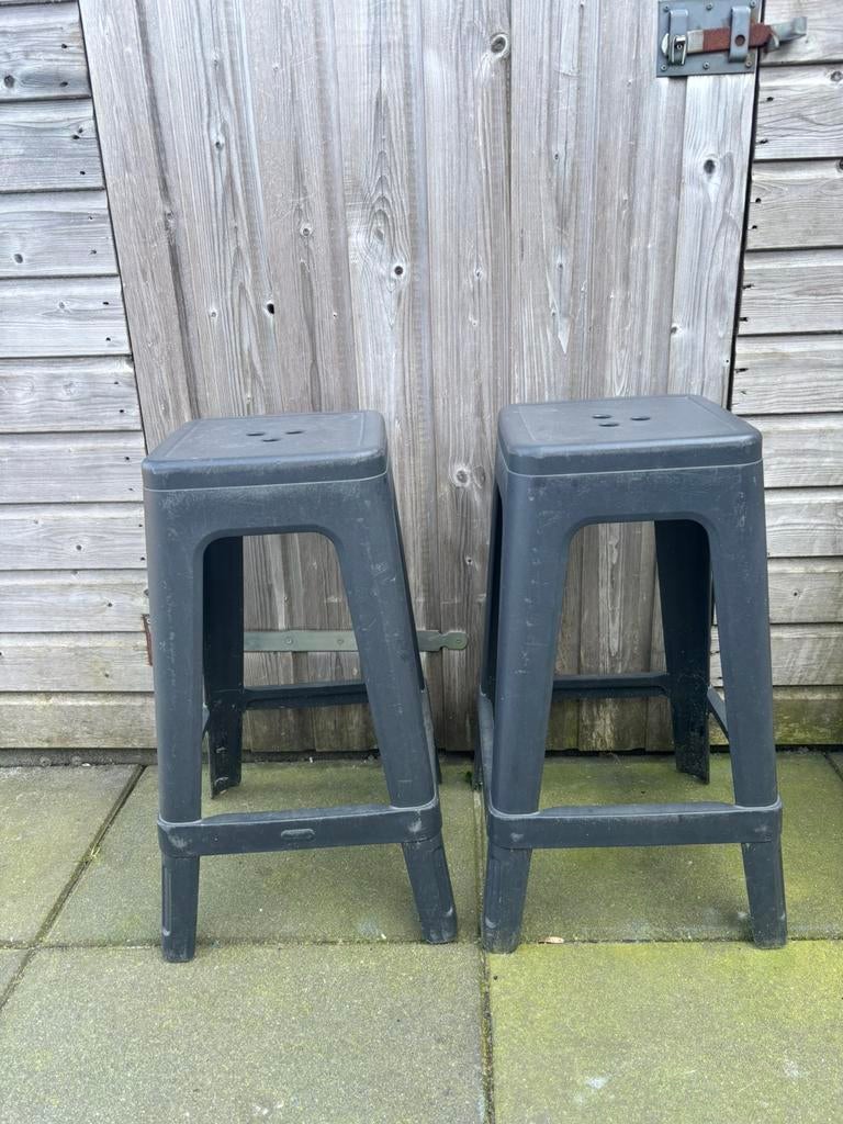 2 barkrukken voor buiten, Huis en Inrichting, Krukjes, Ophalen, Zo goed als nieuw, Kunststof