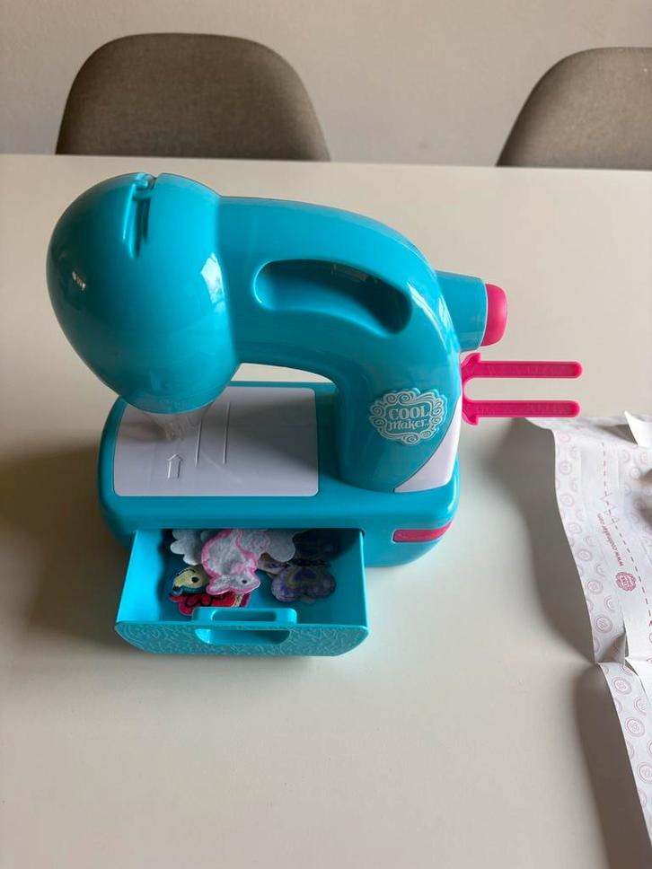 Cool Maker kindernaaimachine, Hobby en Vrije tijd, Naaimachines en Toebehoren, Zo goed als nieuw, Naaimachine, Overige merken