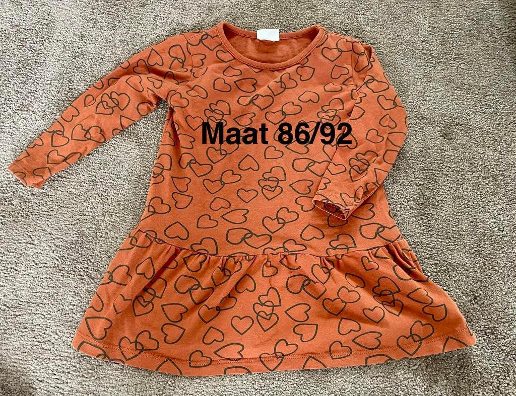 Bruine jurk met zwarte hartjes Bambino Maat 86/92, Kinderen en Baby's, Babykleding | Maat 86, Ophalen of Verzenden, Zo goed als nieuw