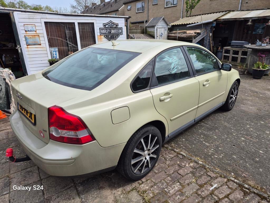 Volvo S40 2.4 I 103KW 2004 Groen, Voorwielaandrijving, Stof, 700 kg, Origineel Nederlands