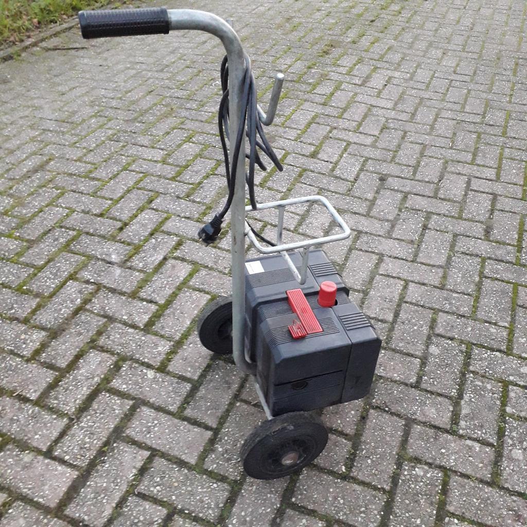 Hogedrukreiniger interpump met kar voor onderdelen, Ophalen, Gebruikt, Interpomp, Elektrisch