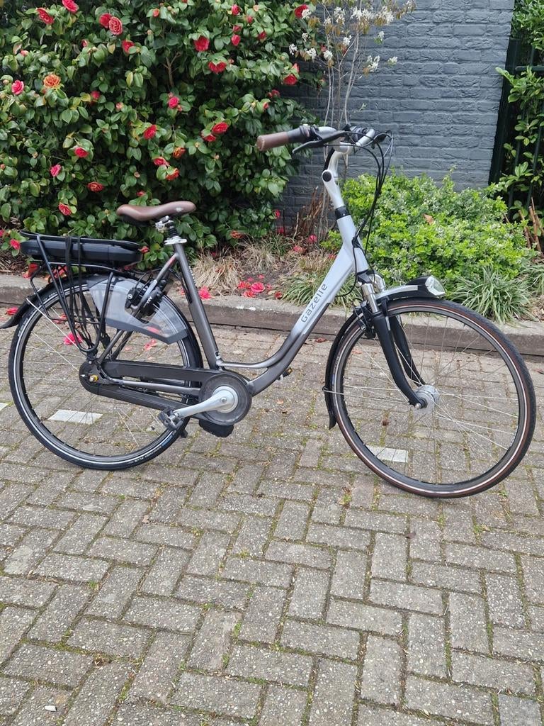 Gazelle Orange C8 Comfort
Impuls middenmotor, Ophalen, Zo goed als nieuw, 50 km per accu of meer, 55 tot 59 cm