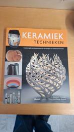 Keramiek technieken boek, Ophalen of Verzenden, Zo goed als nieuw, Kleien en Boetseren