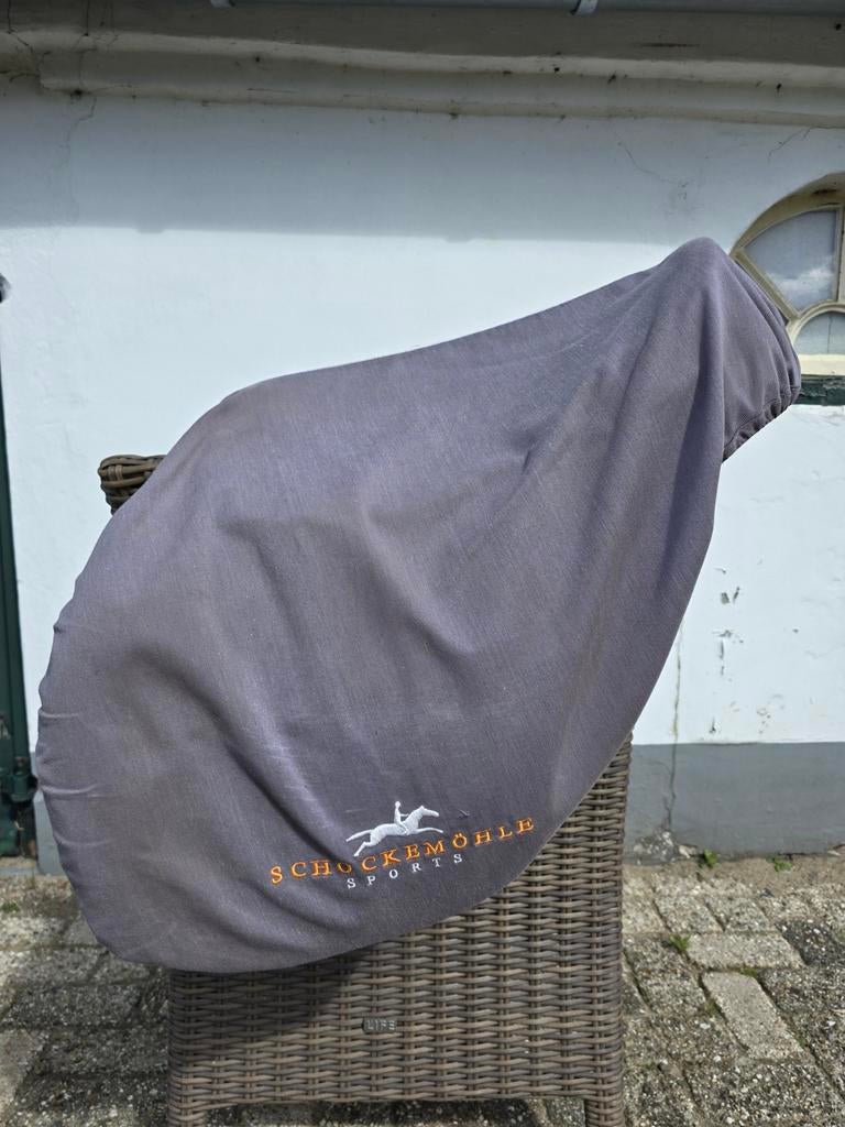 Mooi schockemöhle springzadel 17,5 inch, Dieren en Toebehoren, Paarden en Pony's | Zadels, Ophalen of Verzenden, Springen