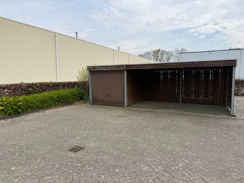 Fietsenstalling te koop!