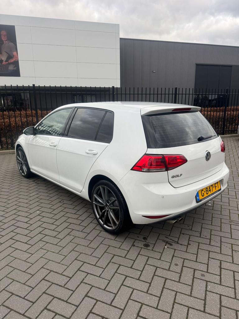 Volkswagen Golf 1.4 TSI 103KW 5D 2013 Wit, Voorwielaandrijving, Euro 6, 4 cilinders, 1193 kg